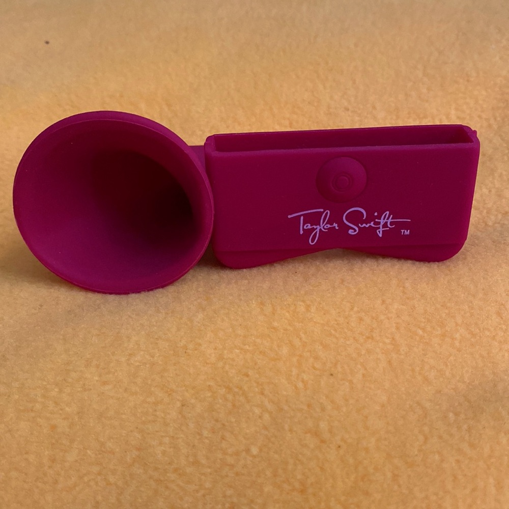 Taylor Swift Audio enhancer